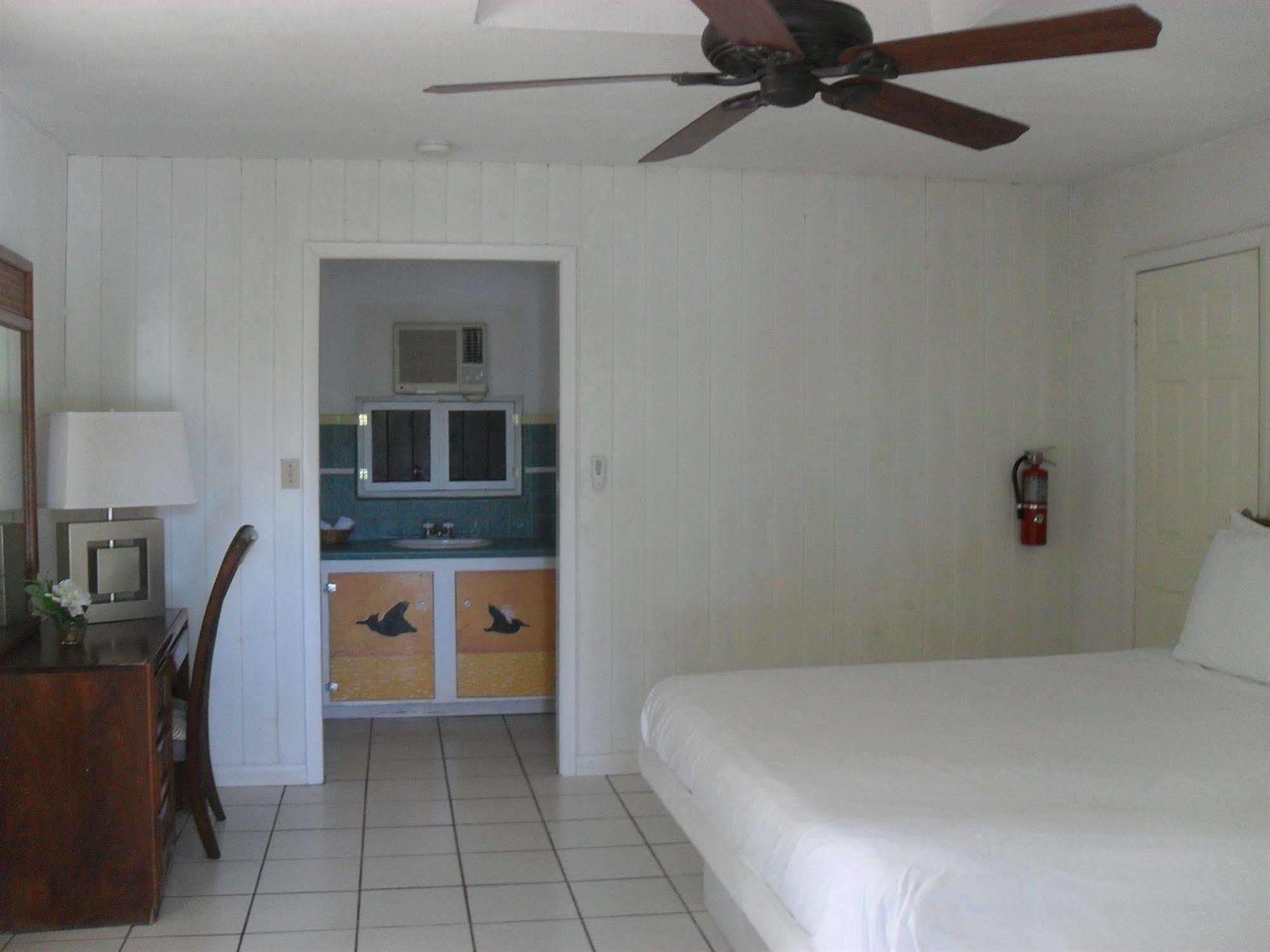 Pelican Beach Hotel Whitby المظهر الخارجي الصورة